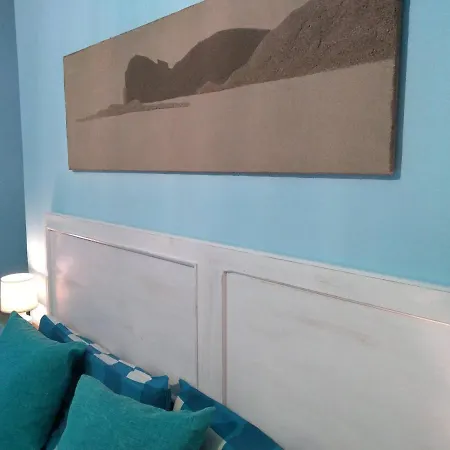 Piccola Casa Di Sardegna *